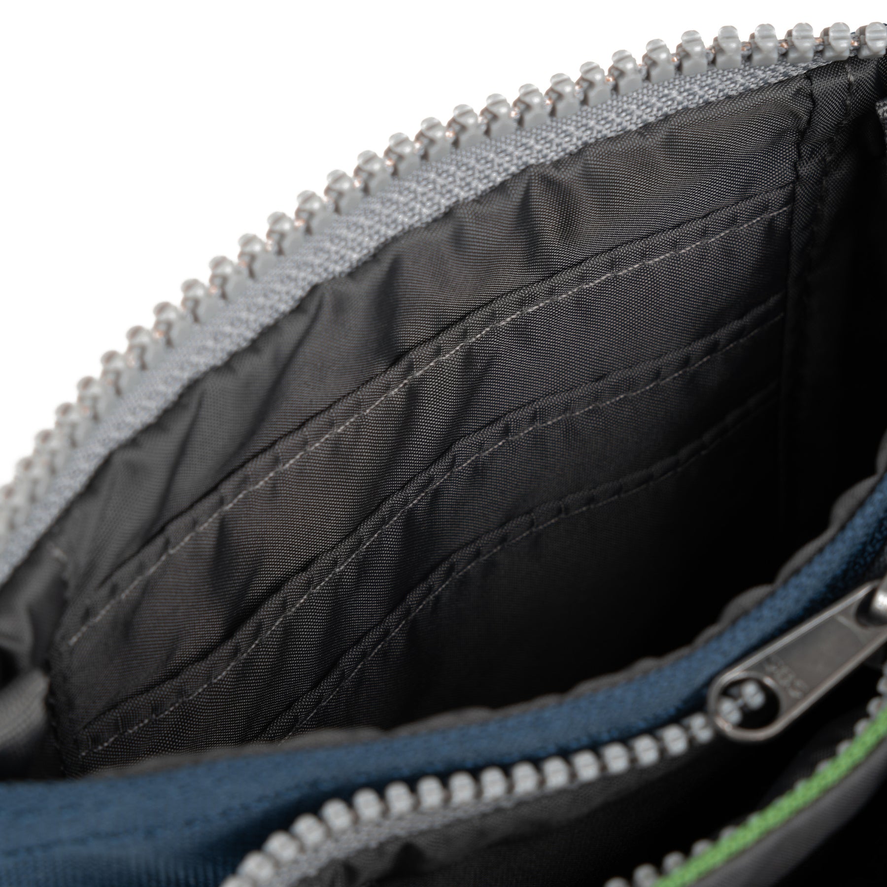 Adeep Roka Baltimore ROKA Creative Waste Carnaby Deep Blue/Foliage Small Recycled Canvas Ba